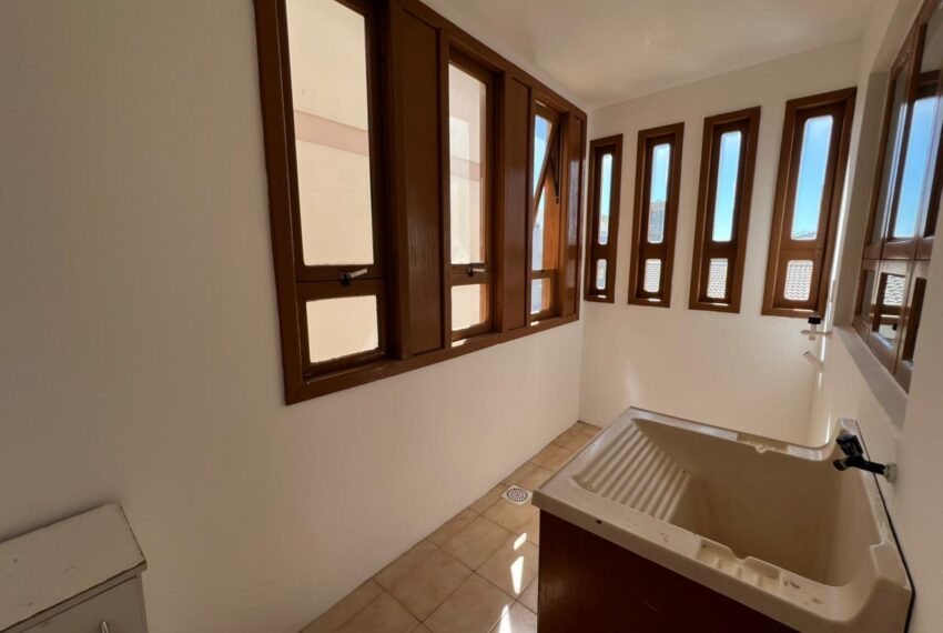 b1a94f4c-a435-436b-bfcb-67713783307c