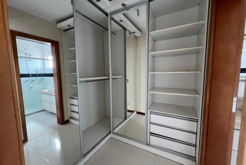 8f352a84-46d5-4206-9ad4-a8d5e9bd8975