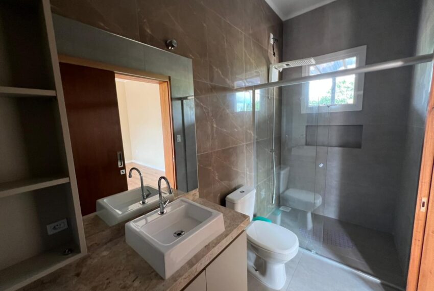 51d65ba0-b0bb-491b-b335-5dca5a25d200