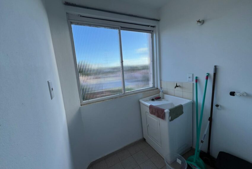 b567f988-8a1c-40fd-8759-edba60b7b503